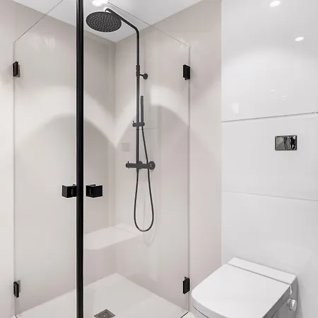 Lux Lägenhetshotell 4*