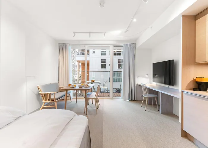 Lux Lägenhetshotell 4*